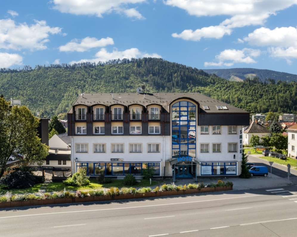 Hotel SMREK v Liptovskom Hrádku - predané v r. 2024